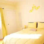 Brightonbeach2-Room W Beach & Balcony